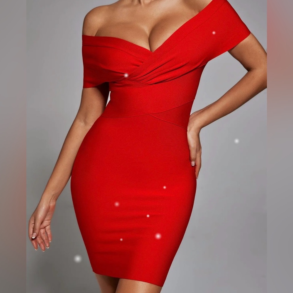 Chic Strapless Red Dress